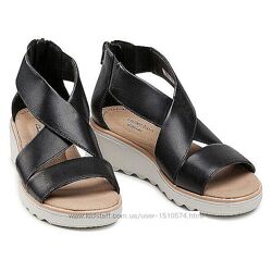 р.37,37.5 Clarks жіночі шкіряні босоніжки оригінал