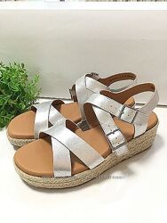 р.39.5, 41.5 Clarks женские кожаные босоножки оригинал