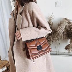 Тренд стильна коричнева жіноча сумка на плече крос боді екошкіра