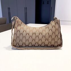 Тренд стильна жіноча сумка текстильна багетка на плече багет коричнева 