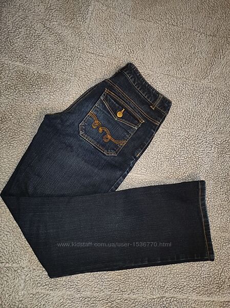 Качественные плотные джинсы 