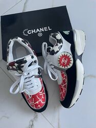 Кросівки Chanell в наявності