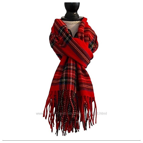 Красный клетчатый шарф