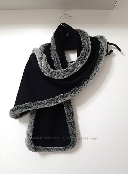 Гарний зимовий жіночий шарф чорний флісовий, край штучне хутро сіре д140см
