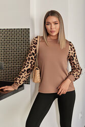 Кофтинка з лепардовими рукавами 