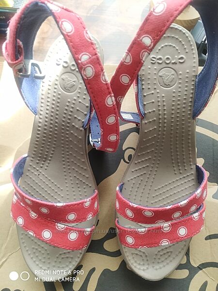 Жіночі крокси босоніжки Crocs