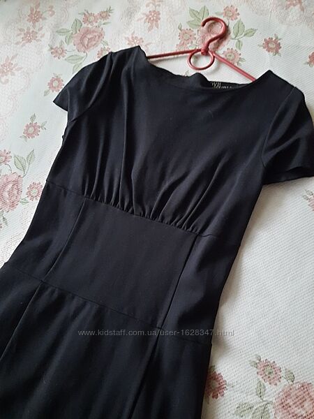 Маленька чорна сукня , маленькое черное платье