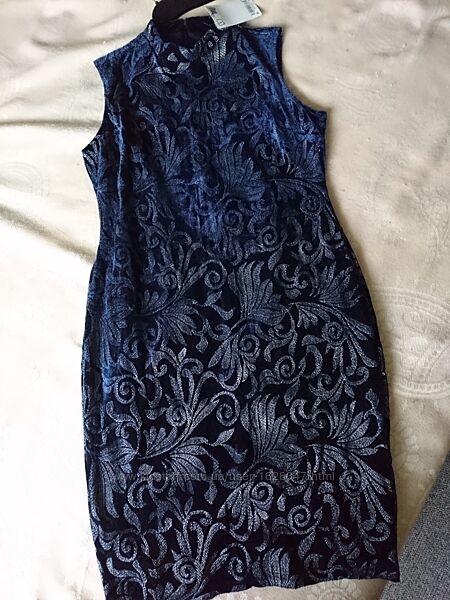 Дуже гарна сукня по фiгурi велюрова