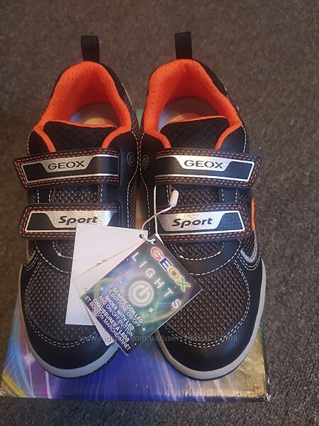 Кроссовки Geox lights