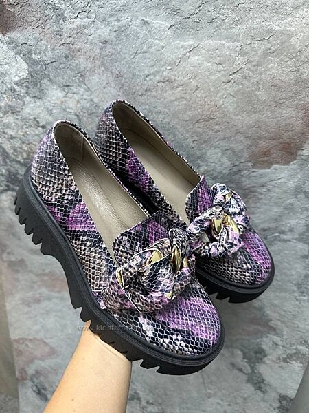 Стильні шкіряні лофери - від виробника