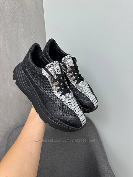 Стильні шкіряні кросівки - від виробника