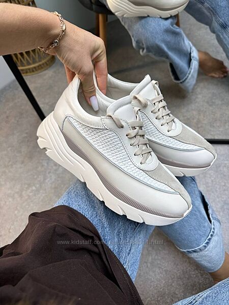 Стильні шкіряні кросівки - від виробника