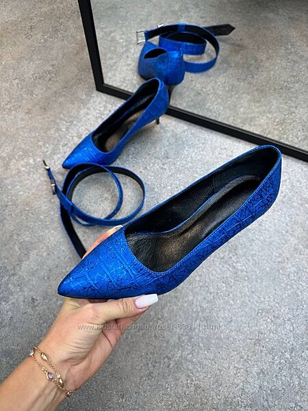 Шкіряні туфлі на невисоких зручних підборах - від виробника