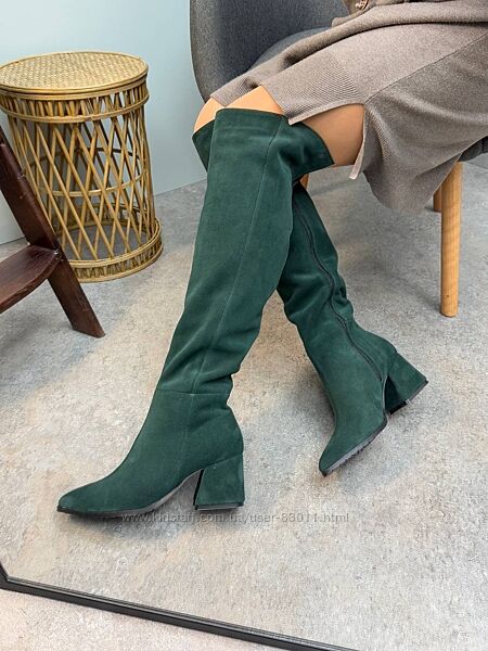 Шикарні шкіряні ботфорти на невисоких підборах - від виробника