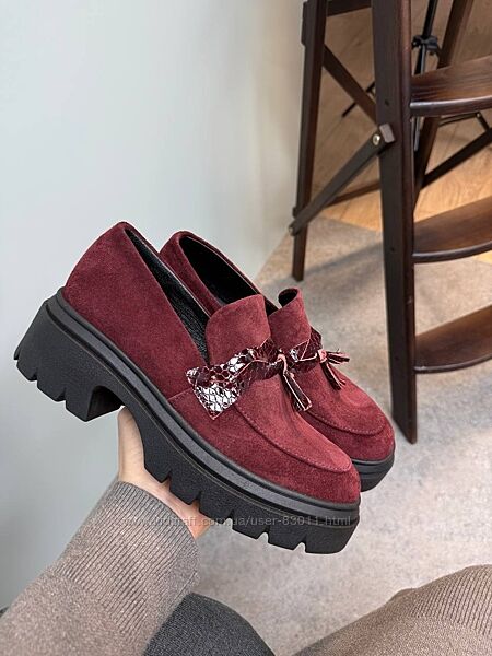 Стильні шкіряні лофери - від виробника