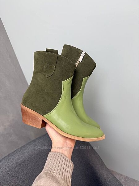 Стильні шкіряні черевики Козаки - від виробника