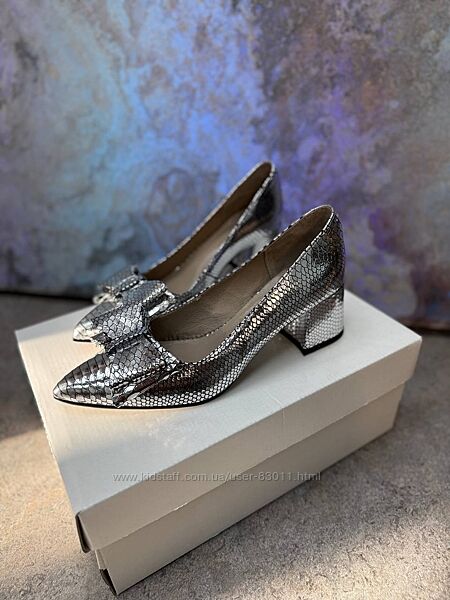 Стильні яскраві туфлі з натуральної шкіри 