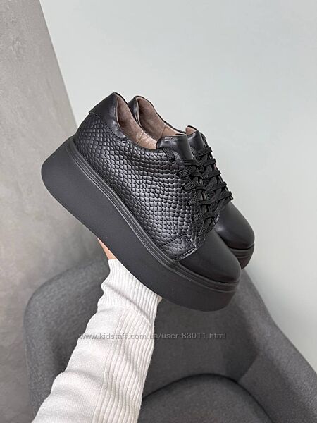 Стильні базові кеди з натуральної шкіри - від виробника