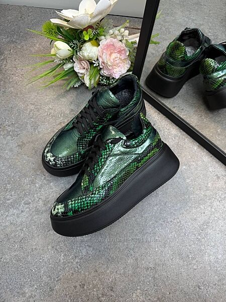 Стильні та легкі шкіряні кеди - від виробника