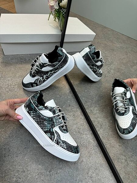 Стильні та зручні шкіряні кеди - від виробника