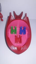 Машина и герои в масках