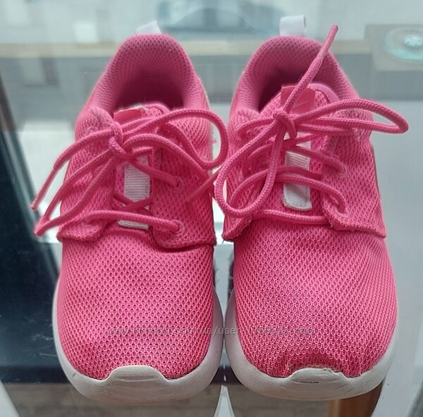 Кроссовки для девочки Nike 28.5 р