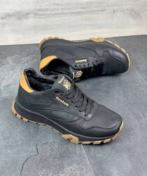 Чоловічі шкіряні зимові кросівки Reebok R17/1 чер/бн