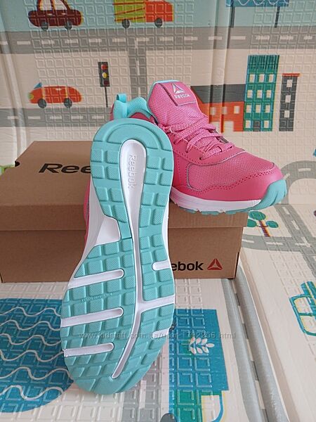 Кроссовки Reebok  оригинал  24,7 см.