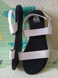 Шкіряні сандалі босоніжки amiana 12-100 привезені з америки 