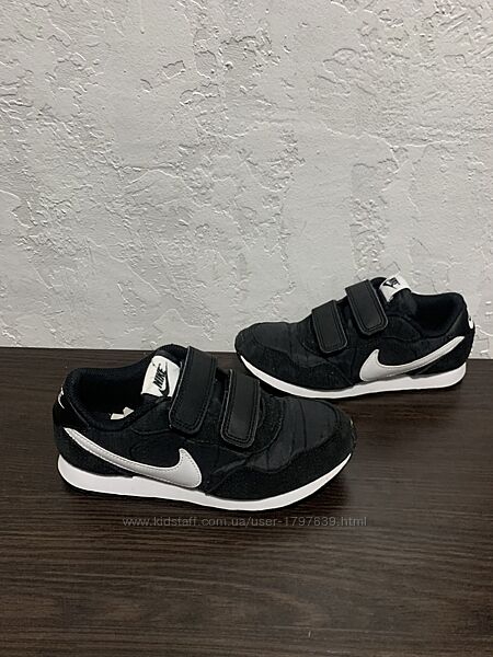 Кросівки Nike р-33