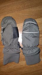Перчатки лыжные темно-серые Примерно на 4-5лет