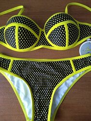 Купальник раздельный яркий