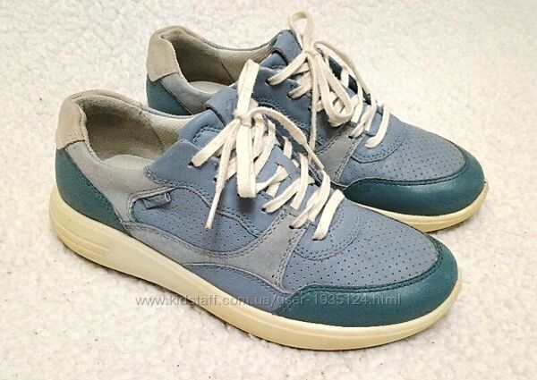 Ессо, р.37 ст.23,5 см оригинал мокасины кроссовки