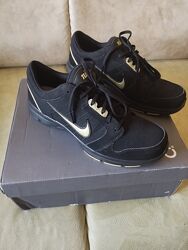 Кроссовки Nike размер 40 