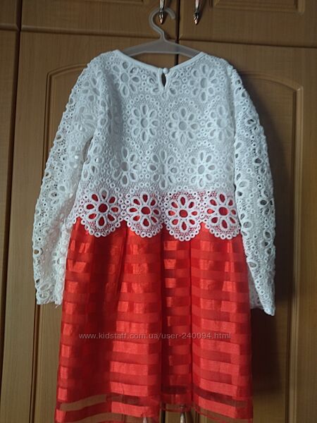 Ніжна сукня з шифоновою спіднічкою