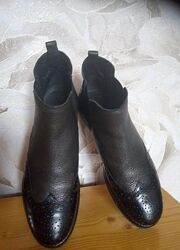 Стильні  шкіряні демісезонні жіночі ботінки Scarpa Authentic shoes Італія. 
