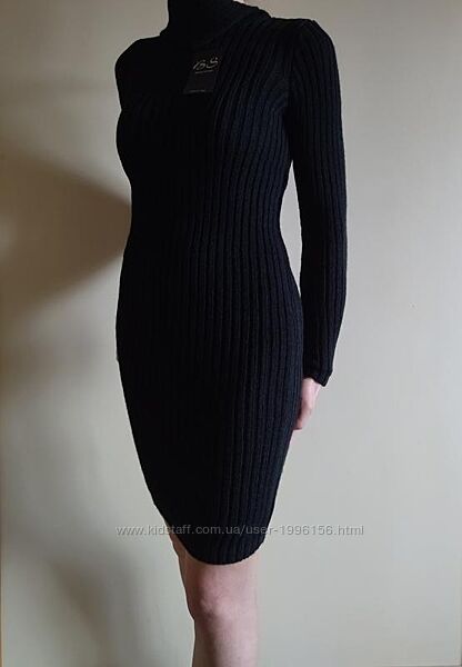 В&acuteязане облягаюче приталене по фігурі плаття сукня чорного кольору італія