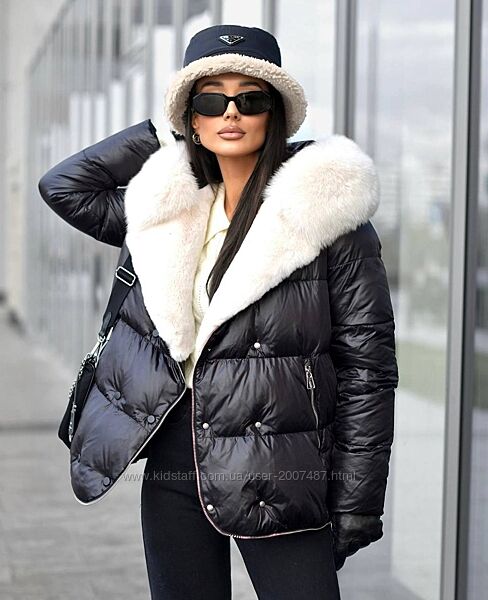Черная зимняя женская куртка короткая с капюшоном модная теплая 95520els