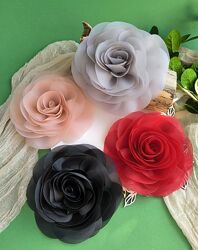 Квітка- брошка