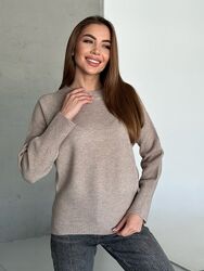 Ангоровый свитер с удлиненными манжетами