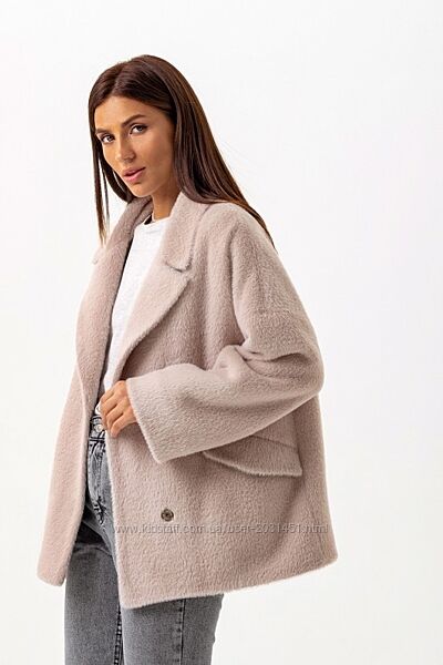 Пальто женское короткое из эко альпаки, оверсайз oversize, бежевое, осеннее