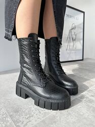 Ботинки - берцы женские кожаные под рептилию зимние на меху, Черные