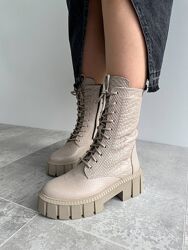 Ботинки - берцы женские, кожаные под рептилию, зимние на меху, Бежевые