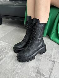 Ботинки в стиле берцы женские кожаные под рептилию, демисезонные, черные