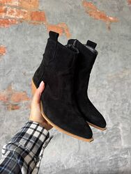 #1:  черный- беж подошва