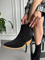 #2:  черный- беж подошва