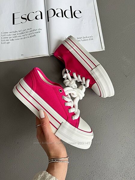 Кеды женские текстильные малиновые с белой подошвой