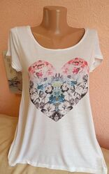 Белоснежная S-M футболка H&M с трендовым цветочным принтом. Натуральная стр