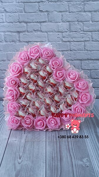 Розкішний рожевий букет із цукерками Rafaello, Рафаелло подарунок