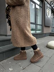 Замшеві уггі 